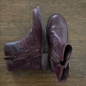 Women’s UGG Brown Leather Boots